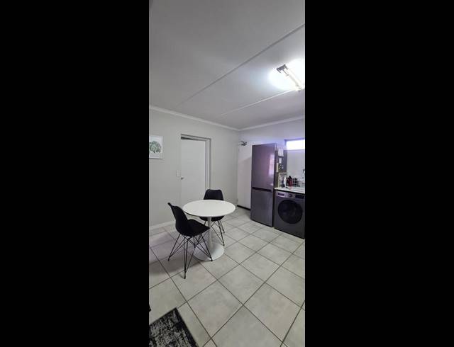 1 BEDROOM APARTMENT FOR SALE IN BOKSBURG EAST